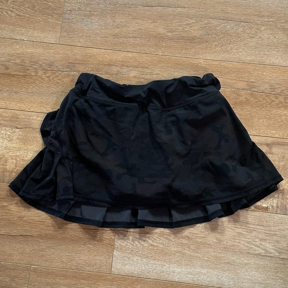 Lululemon Pace Setter Skirt in Black Camo!!!